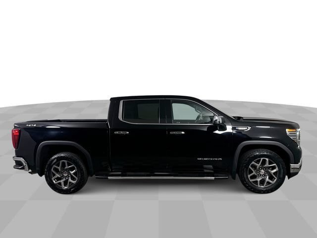 Used 2023 GMC Sierra 1500 SLT AWD/4WD image 9