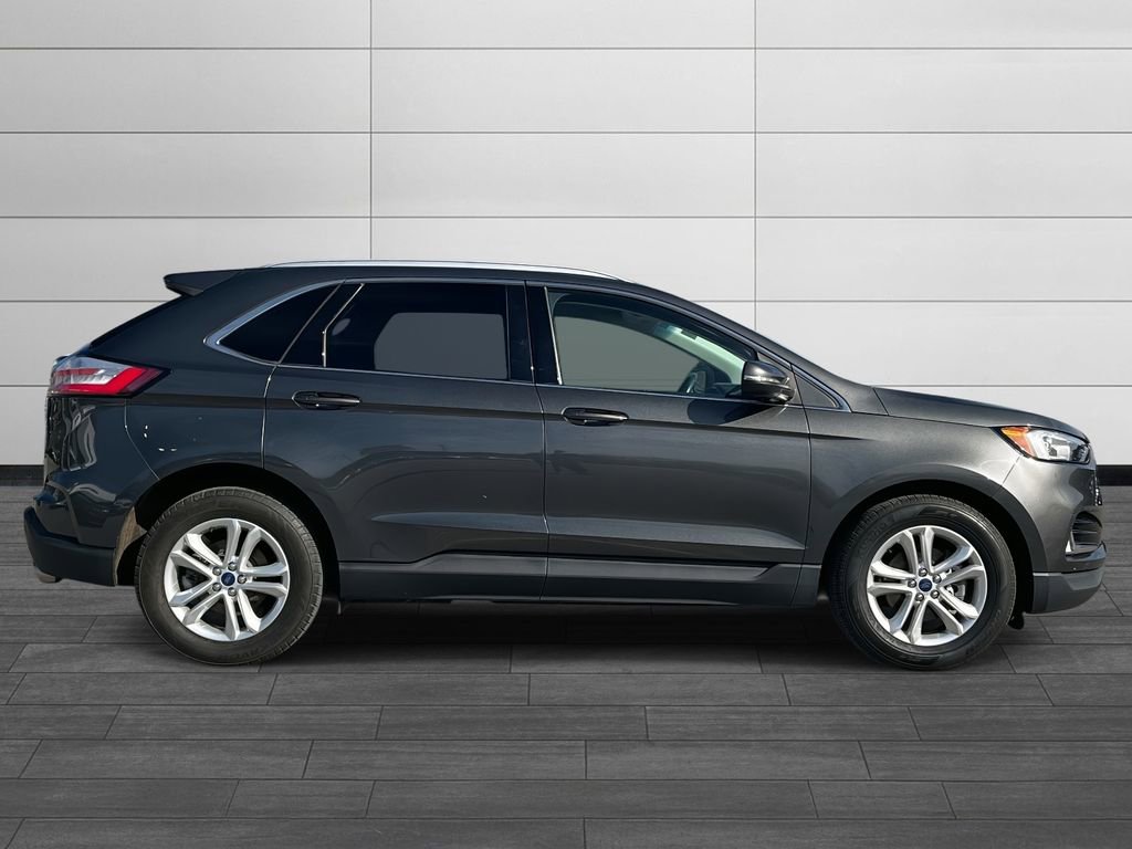 Used 2019 Ford Edge SEL w/ Equipment Group 201A image 2