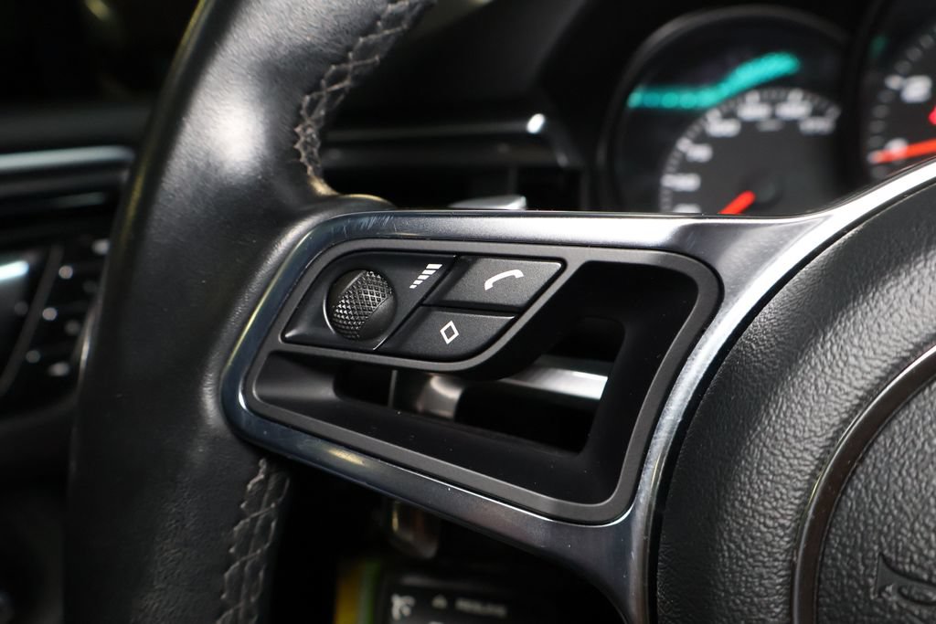 Used 2019 Porsche Macan AWD/4WD image 20