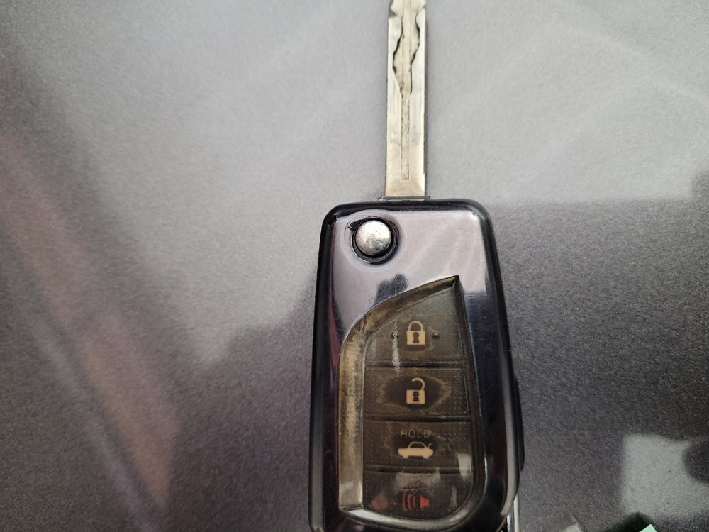 Used 2019 Toyota Camry LE FWD image 32