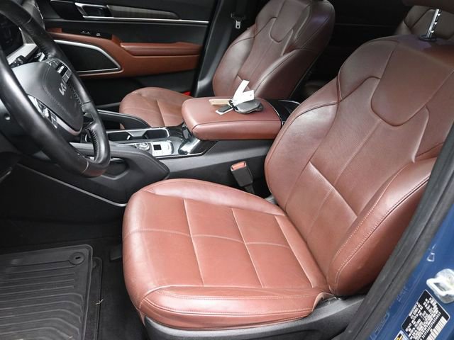 Used 2023 Kia Telluride EX image 19