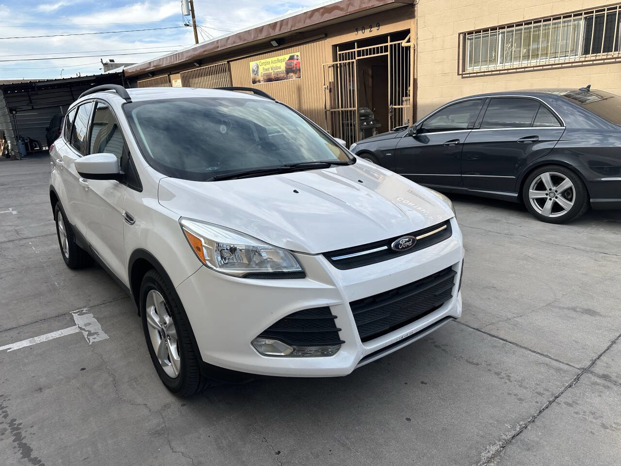 Used 2014 Ford Escape SE w/ Equipment Group 201A image 1