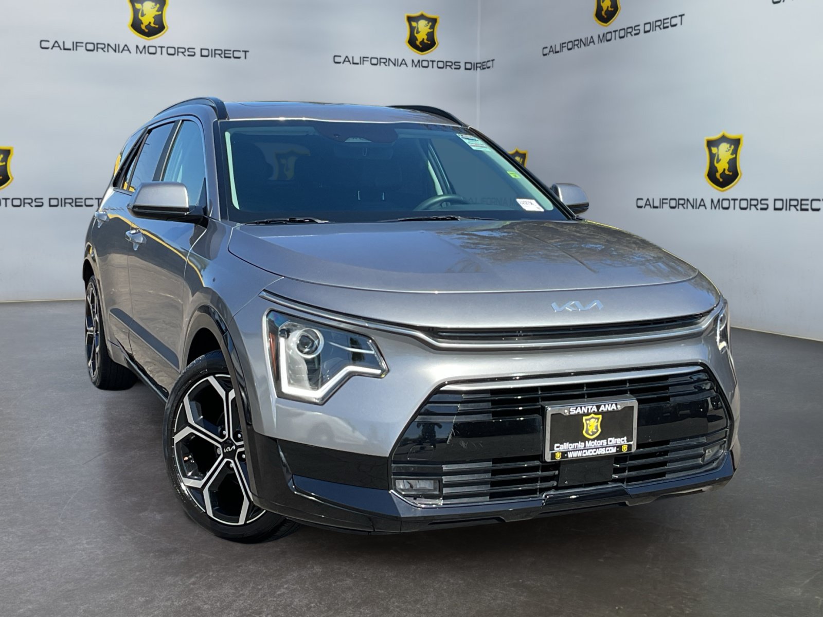 Used 2025 Kia Niro EX Touring FWD image 3