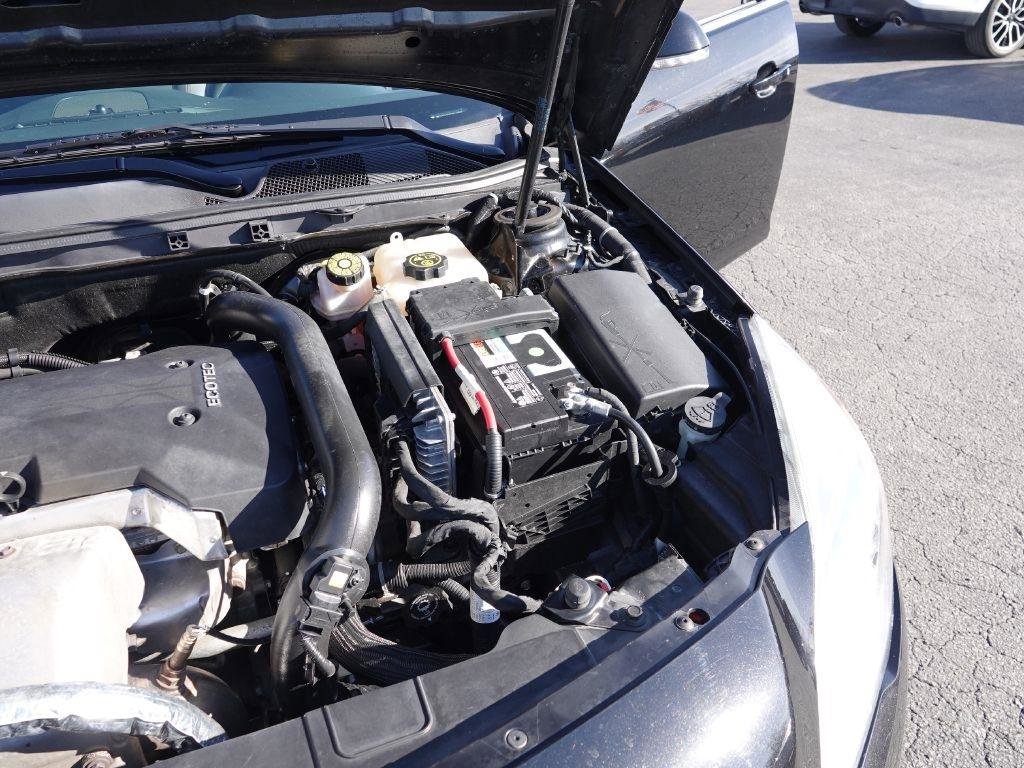 Used 2017 Buick Regal Sport Touring image 43