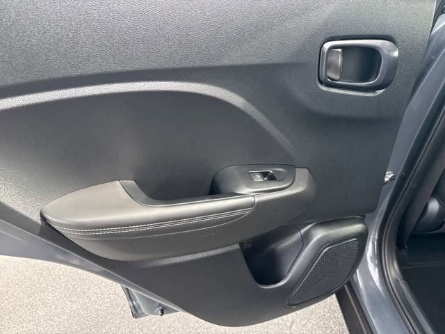 Certified 2025 Hyundai Venue Limited FWD image 16