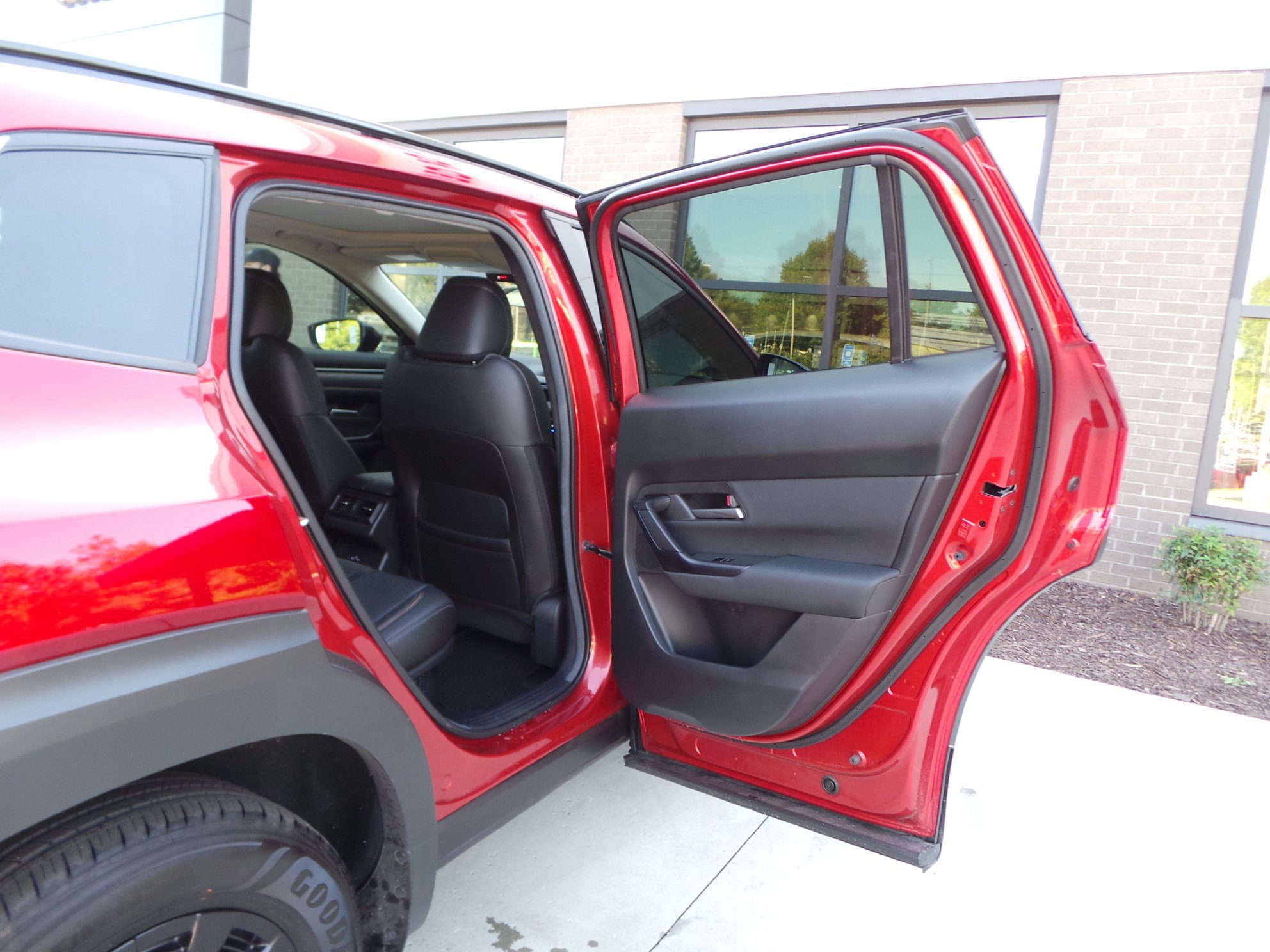 Certified 2026 MAZDA CX-50 AWD 2.5 Hybrid w/ Weather Package image 35