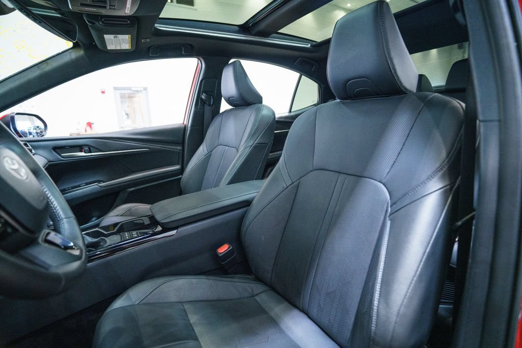Used 2025 Toyota Camry XSE FWD image 6