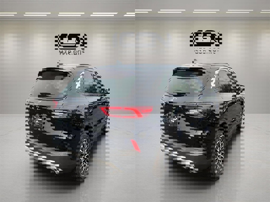 Used 2024 Ford Escape SE image 9