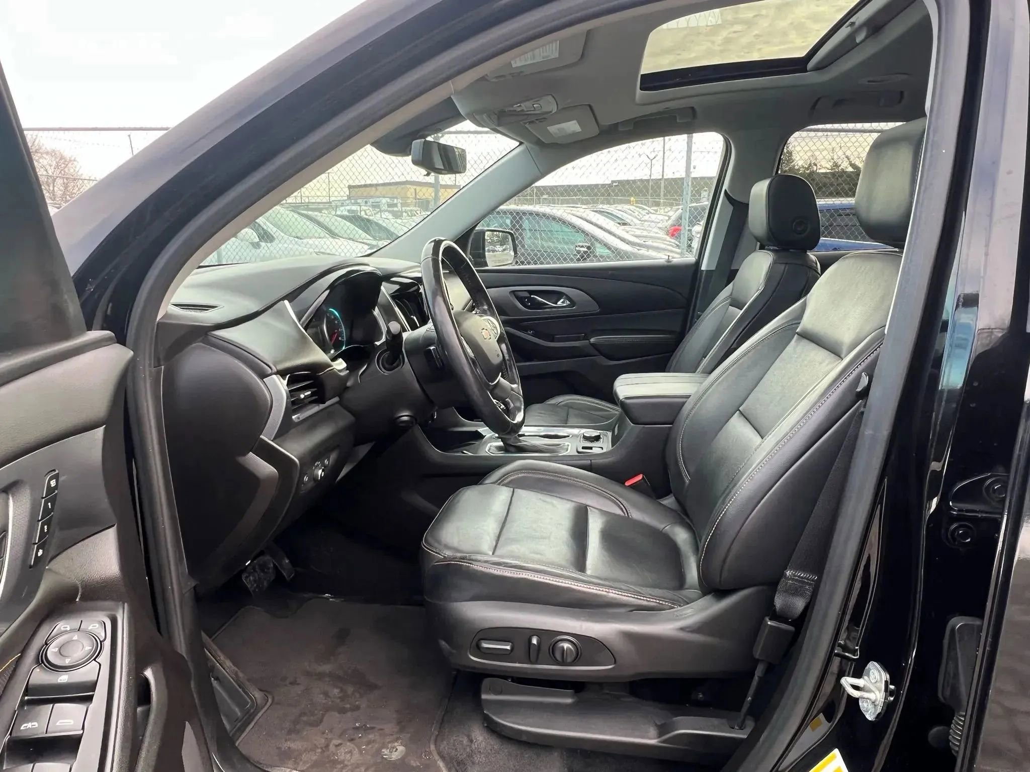 Used 2019 Chevrolet Traverse Premier AWD/4WD image 28