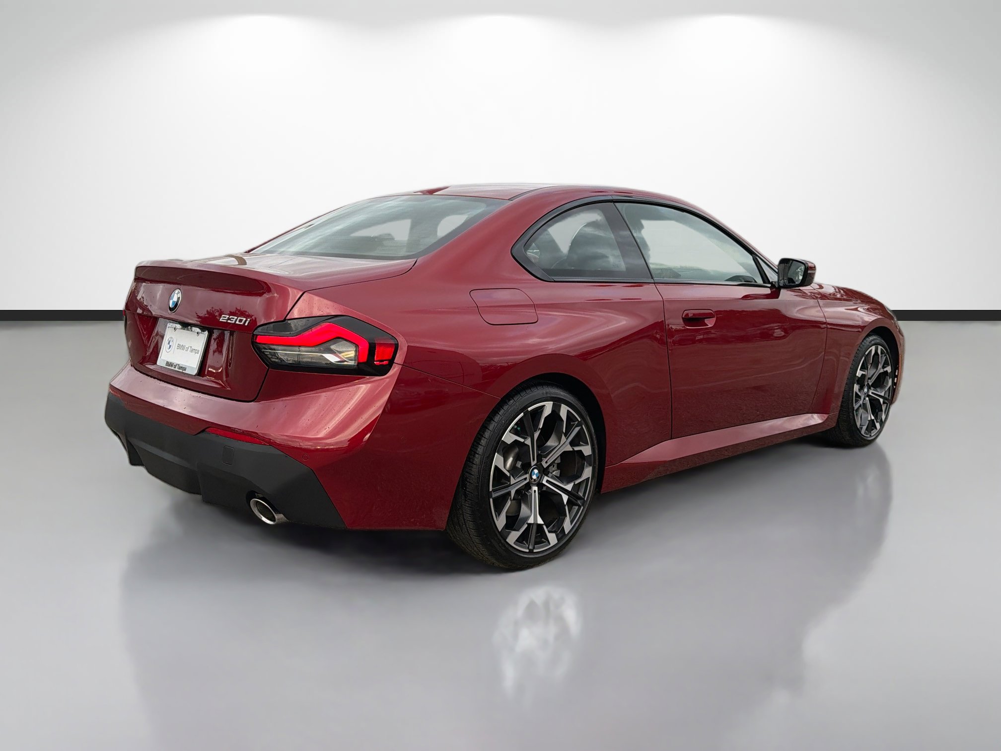 Used 2025 BMW 230i Coupe w/ M Sport Package image 3