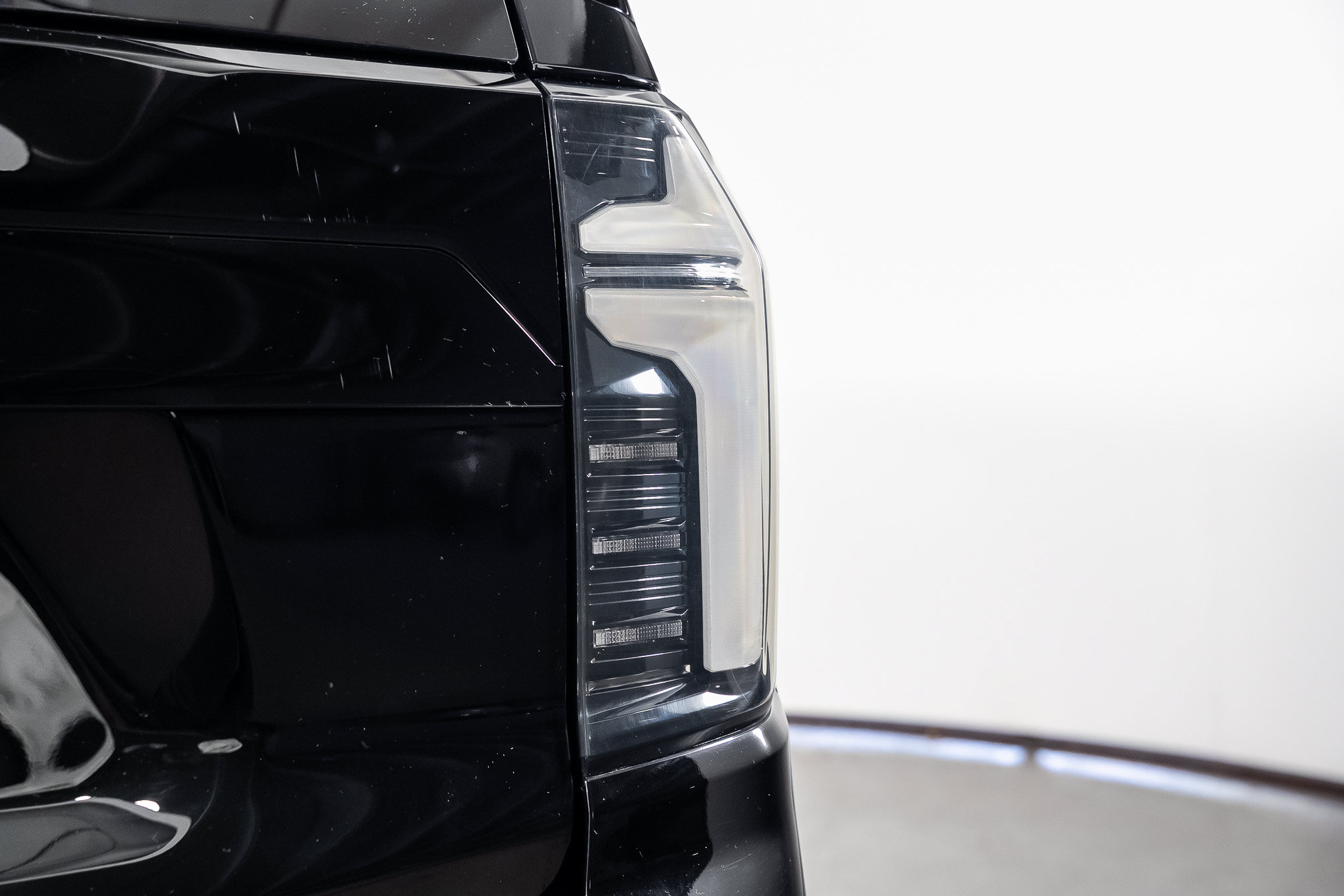Used 2026 Chevrolet Suburban High Country AWD/4WD image 20