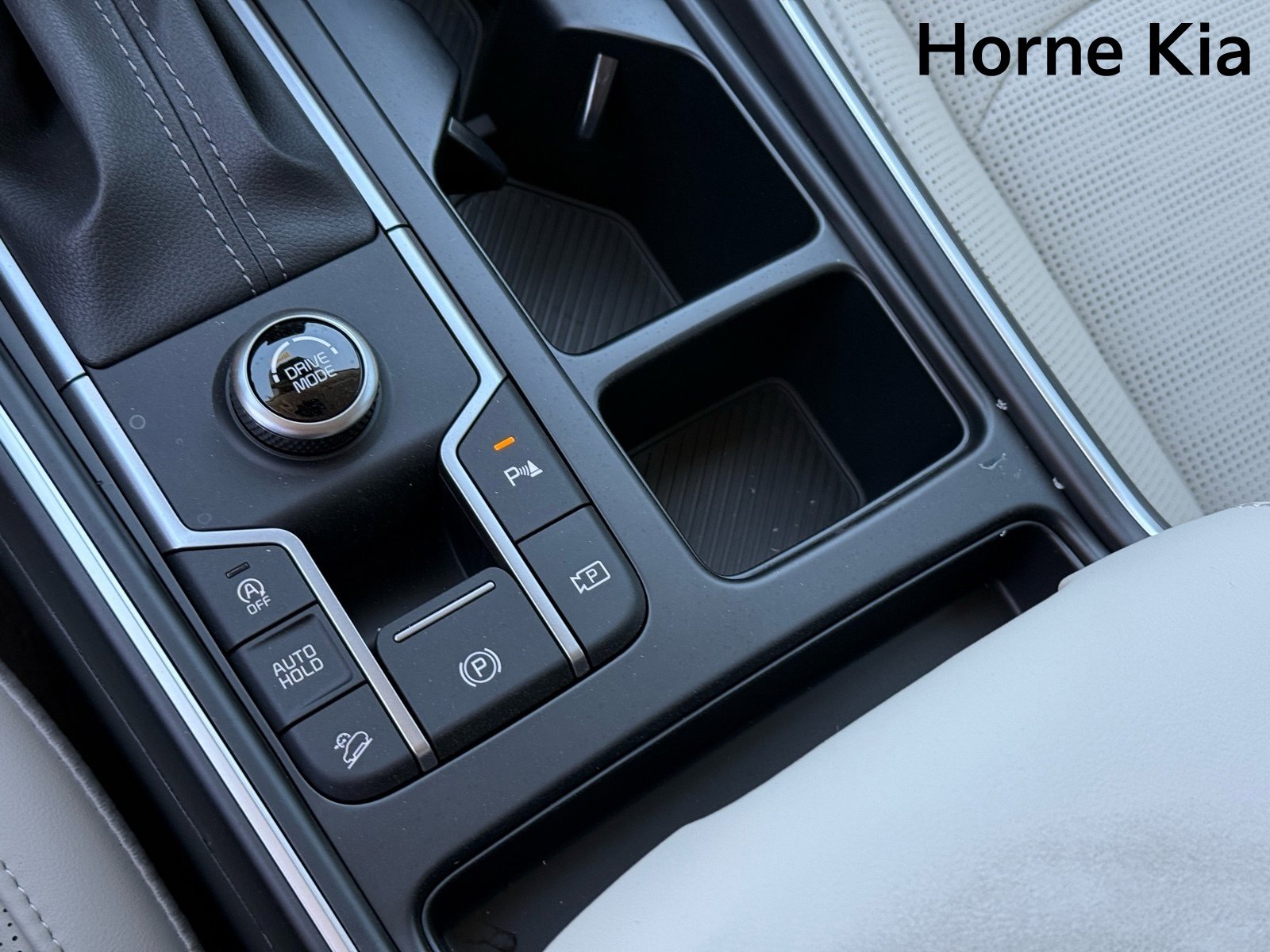 New 2025 Kia Sorento S w/ Panoramic Sunroof Package image 15