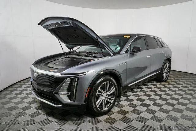Used 2023 Cadillac Lyriq 2WD image 35