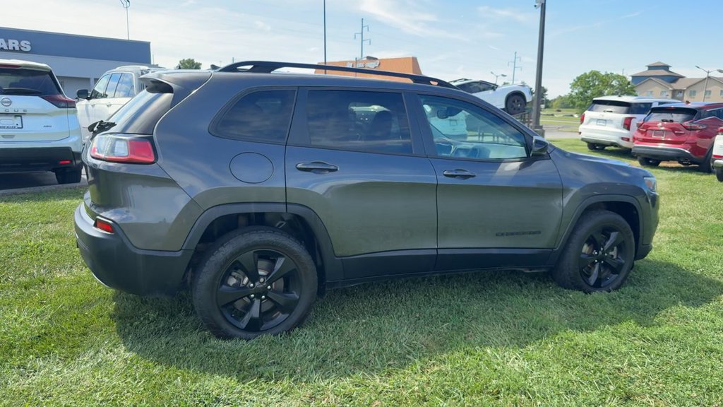 Used 2022 Jeep Cherokee Latitude Lux w/ Sun & Sound Group AWD/4WD image 7