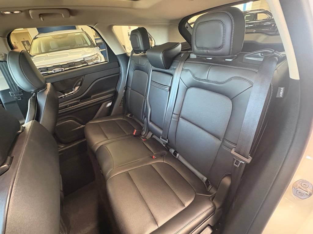 Used 2023 Lincoln Corsair AWD w/ Equipment Group 101A image 22