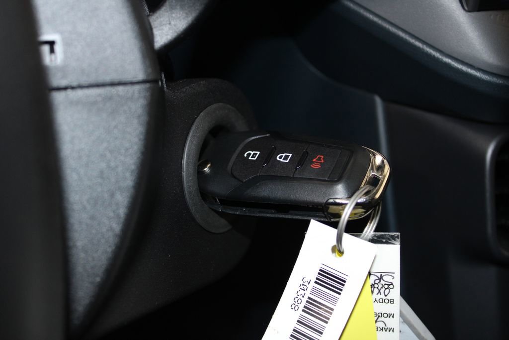 New 2025 Ford Maverick XL w/ Equipment Group 101A image 37