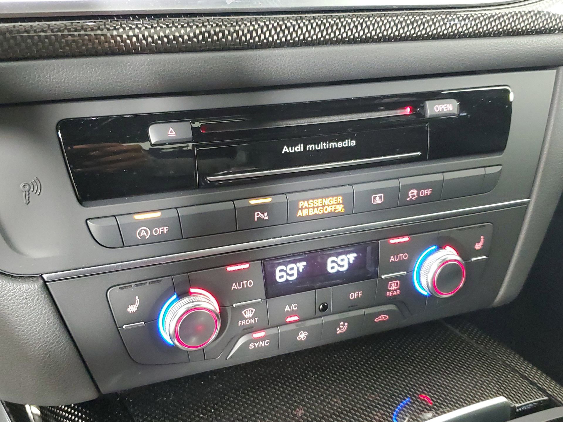 Used 2016 Audi S6 Prestige w/ Prestige Package image 40