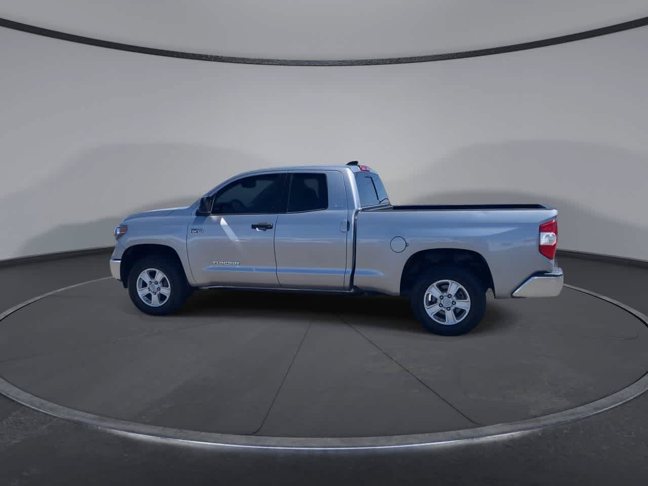 Used 2021 Toyota Tundra SR5 w/ SR5 Upgrade Package AWD/4WD image 7