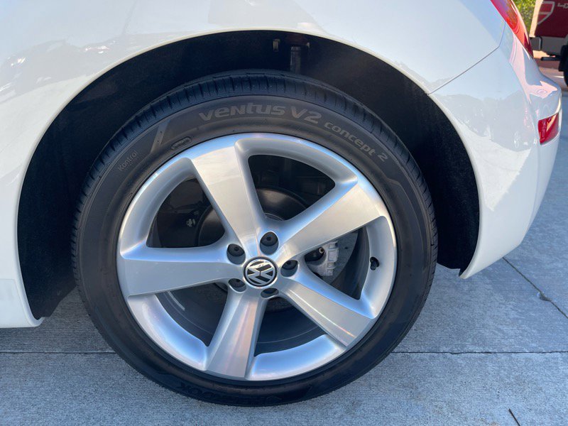 Used 2008 Volkswagen Beetle S image 16