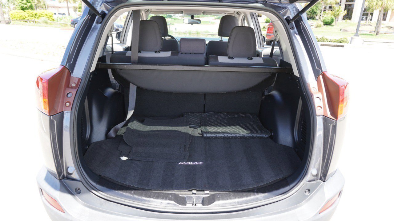 Used 2013 Toyota RAV4 XLE image 33