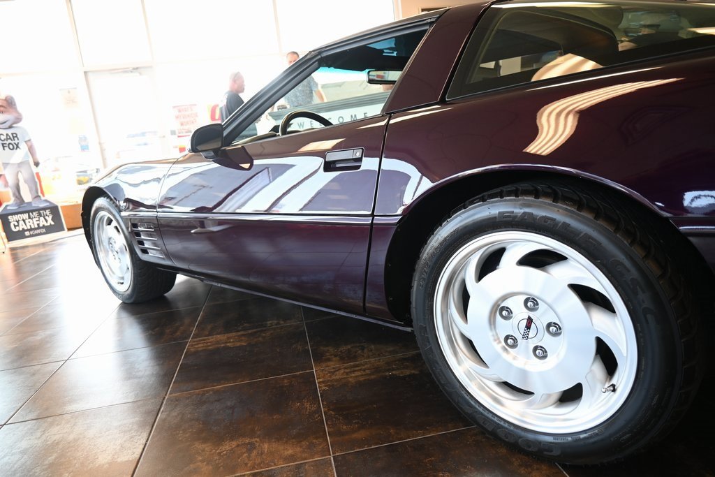 Used 1993 Chevrolet Corvette Coupe image 13