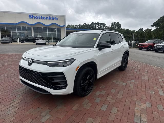 Used 2026 Volkswagen Tiguan SE R-Line
