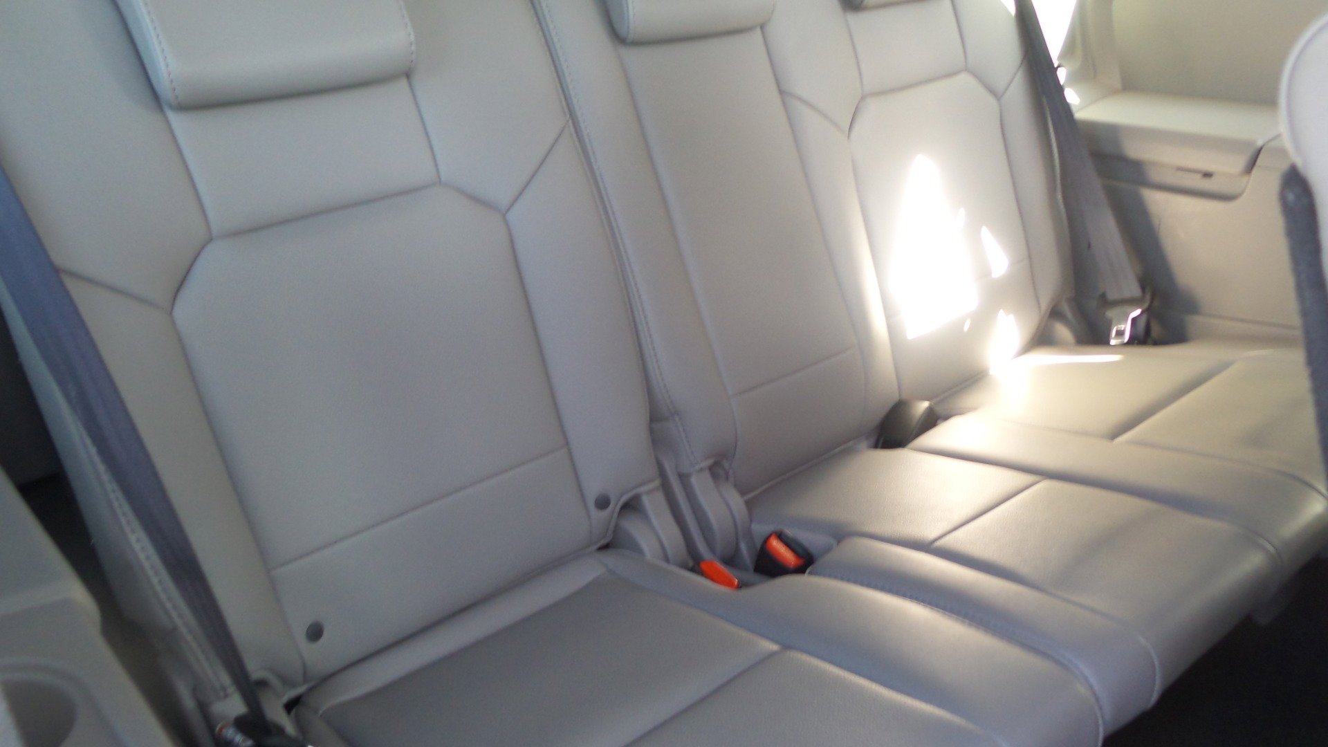 Used 2010 Honda Pilot Touring image 37