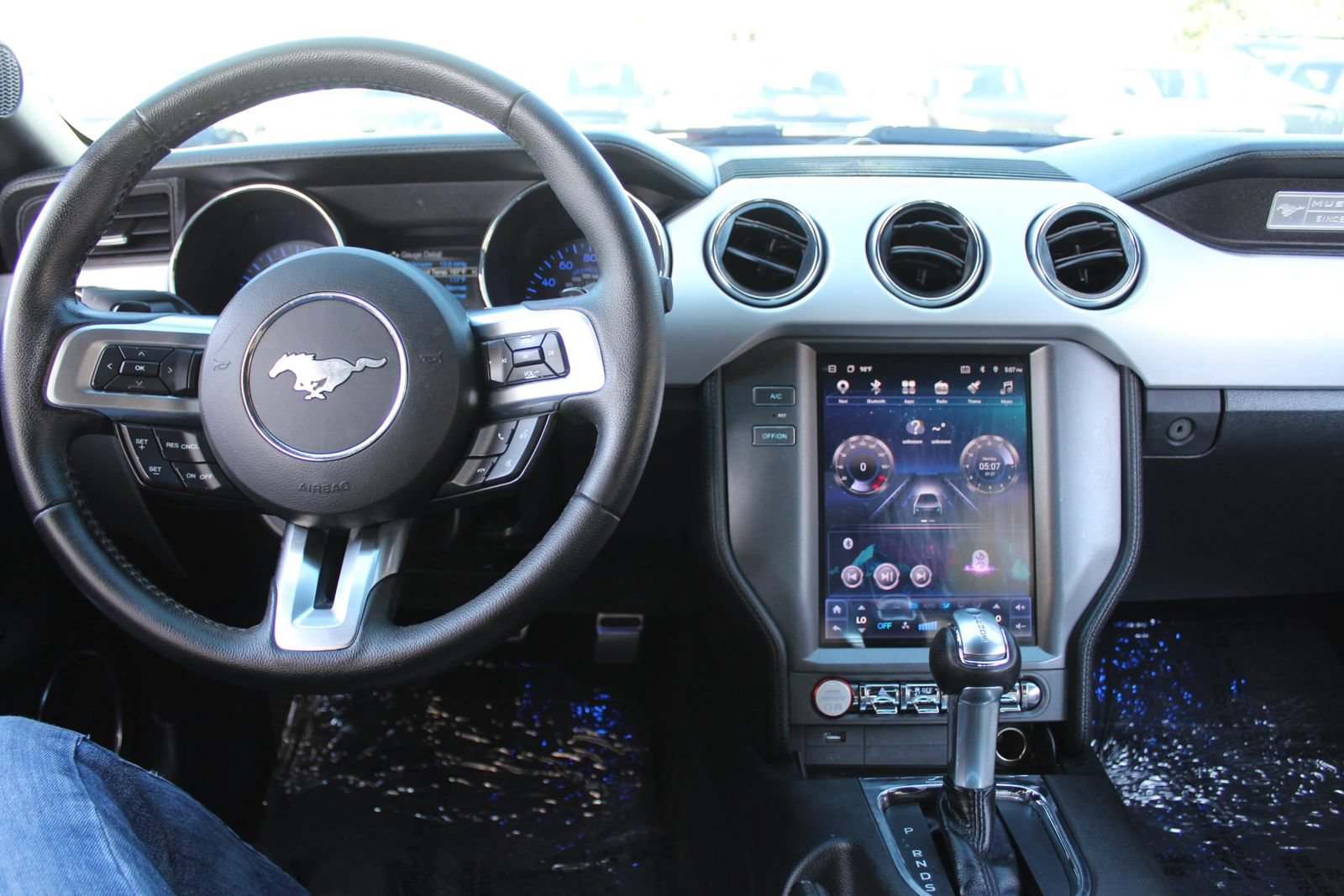 Used 2015 Ford Mustang Premium RWD image 12