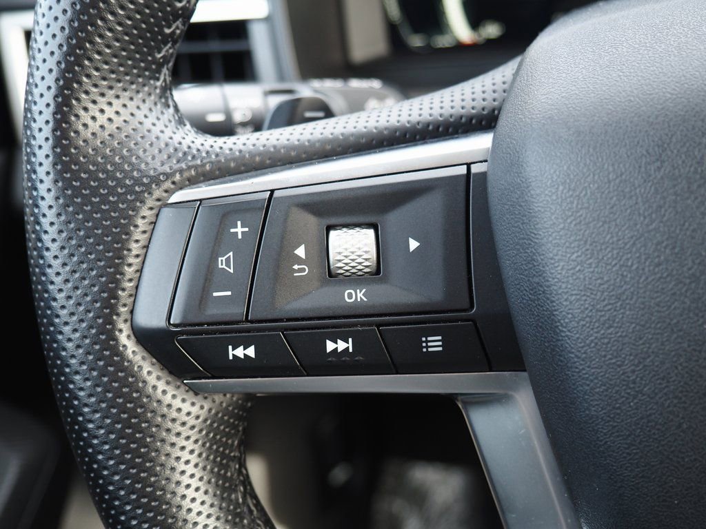 Used 2024 Mitsubishi Outlander 4WD Plug-In Hybrid image 11