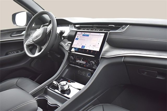 Used 2024 Jeep Grand Cherokee L Limited w/ Trailer Tow Package image 18