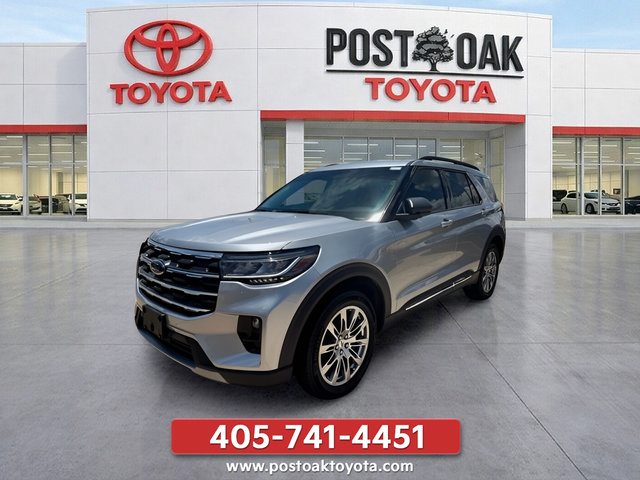 Used 2025 Ford Explorer Active w/ Active Comfort Package AWD/4WD image 2