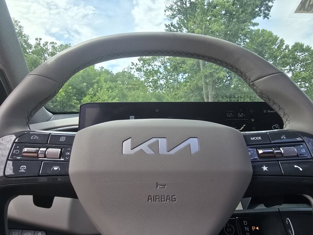 Used 2024 Kia EV9 Wind AWD/4WD image 28