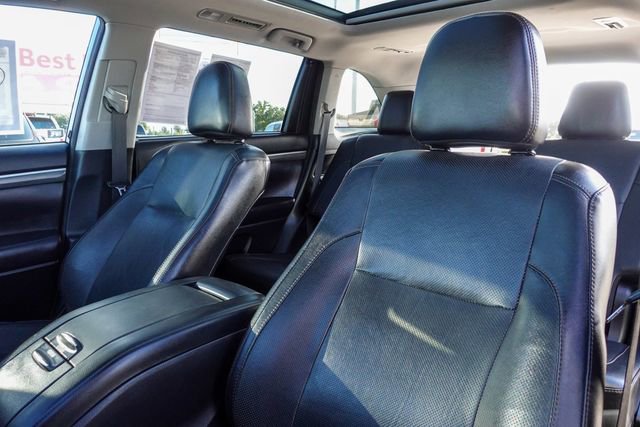 Used 2018 Toyota Highlander Limited Platinum w/ Carpet Mat Package (TMS) image 28