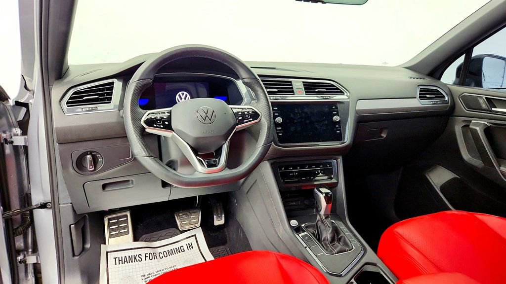 Used 2024 Volkswagen Tiguan SE R-Line image 12