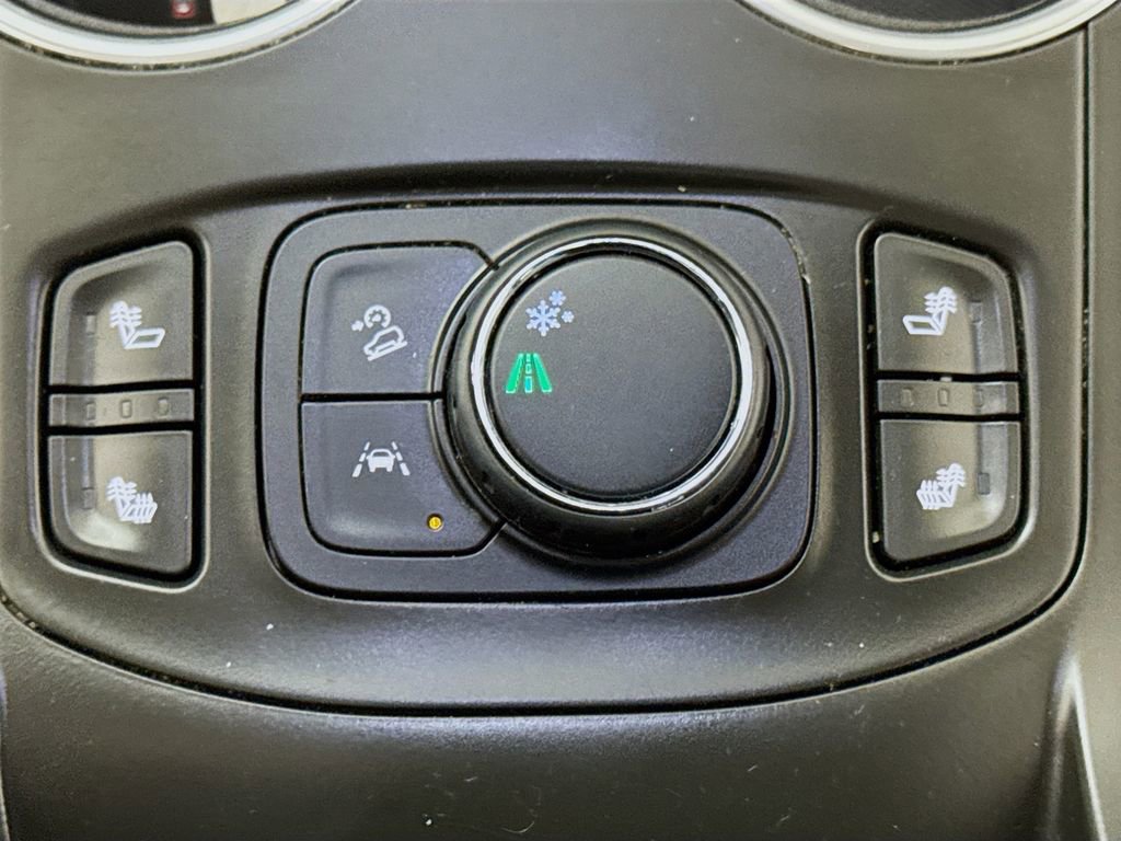 Used 2022 GMC Terrain SLE w/ Driver Convenience Package FWD image 18