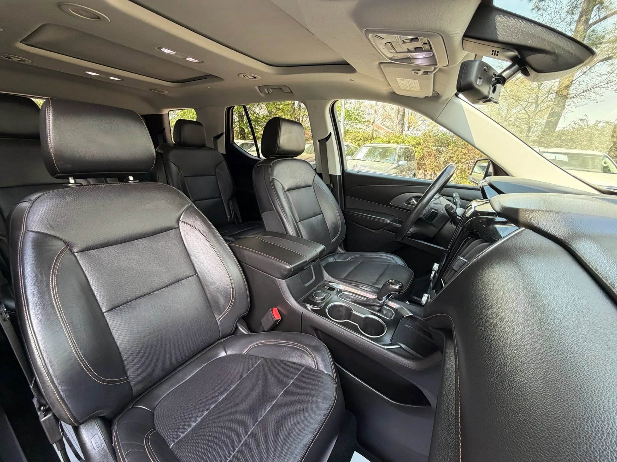 Used 2020 Chevrolet Traverse Premier image 9