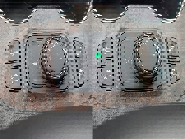 Used 2022 GMC Acadia Denali w/ Denali Ultimate Package image 18