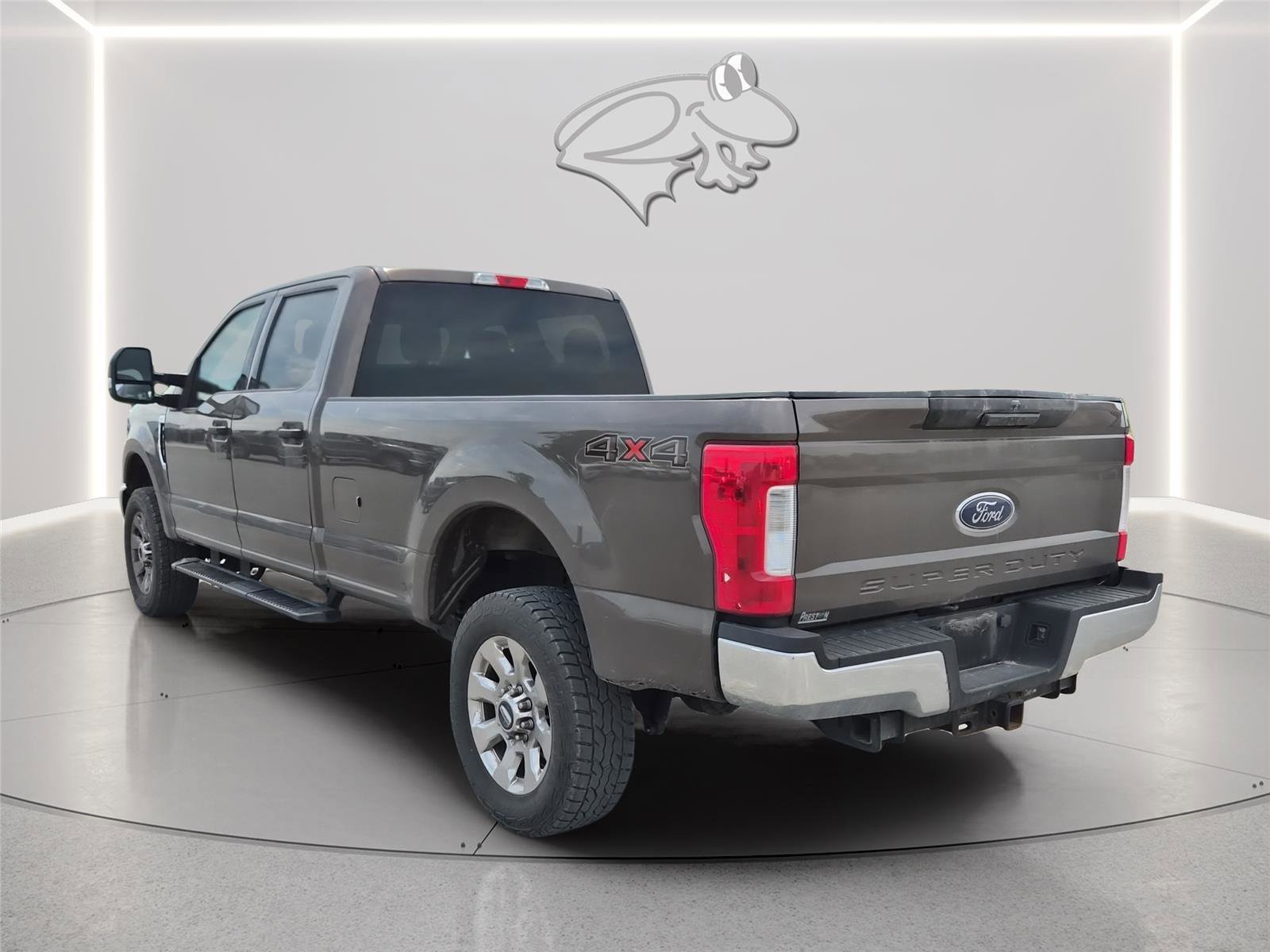 Used 2017 Ford F250 XLT w/ Snow Plow Prep Package AWD/4WD image 3