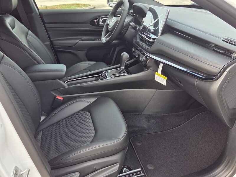 New 2026 Jeep Compass Latitude AWD/4WD image 15