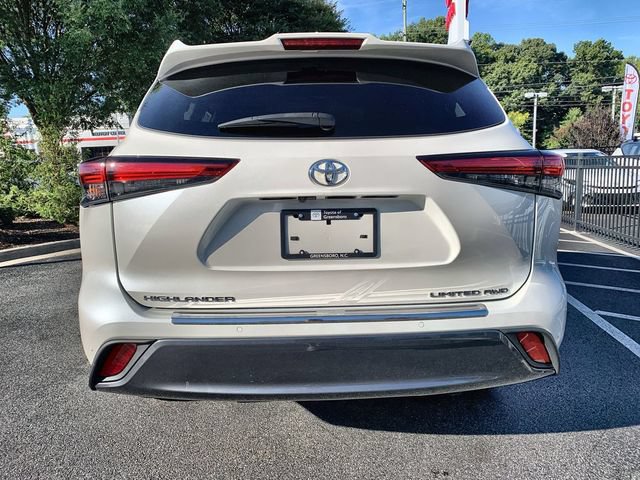 Used 2020 Toyota Highlander Limited AWD/4WD image 7
