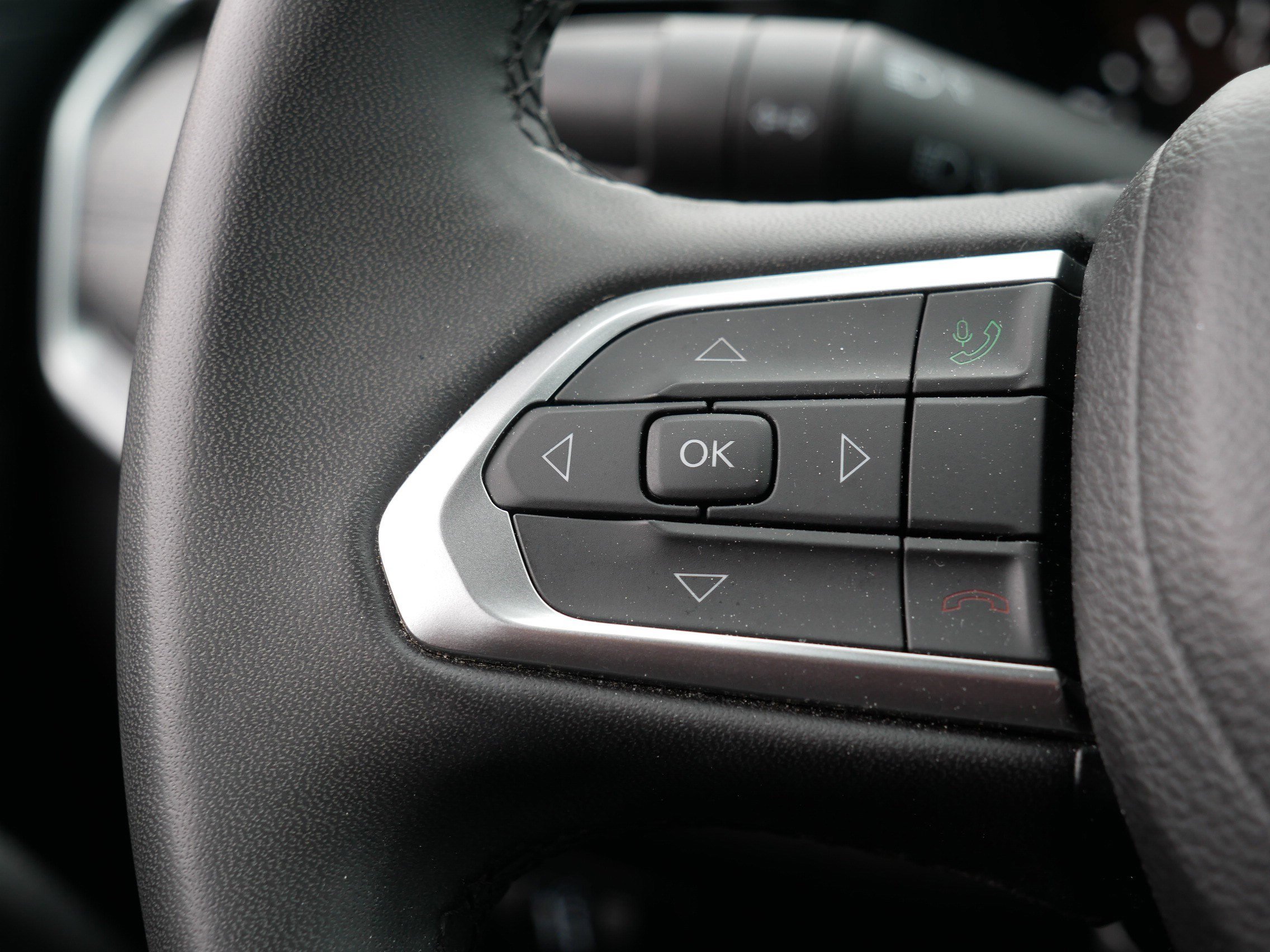 Certified 2024 Jeep Compass Latitude image 28