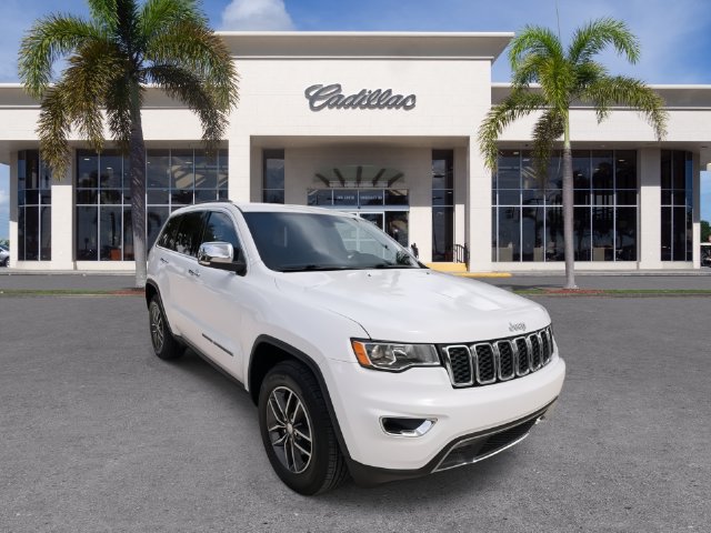 Used 2018 Jeep Grand Cherokee Limited w/ Trailer Tow Group IV AWD/4WD image 3