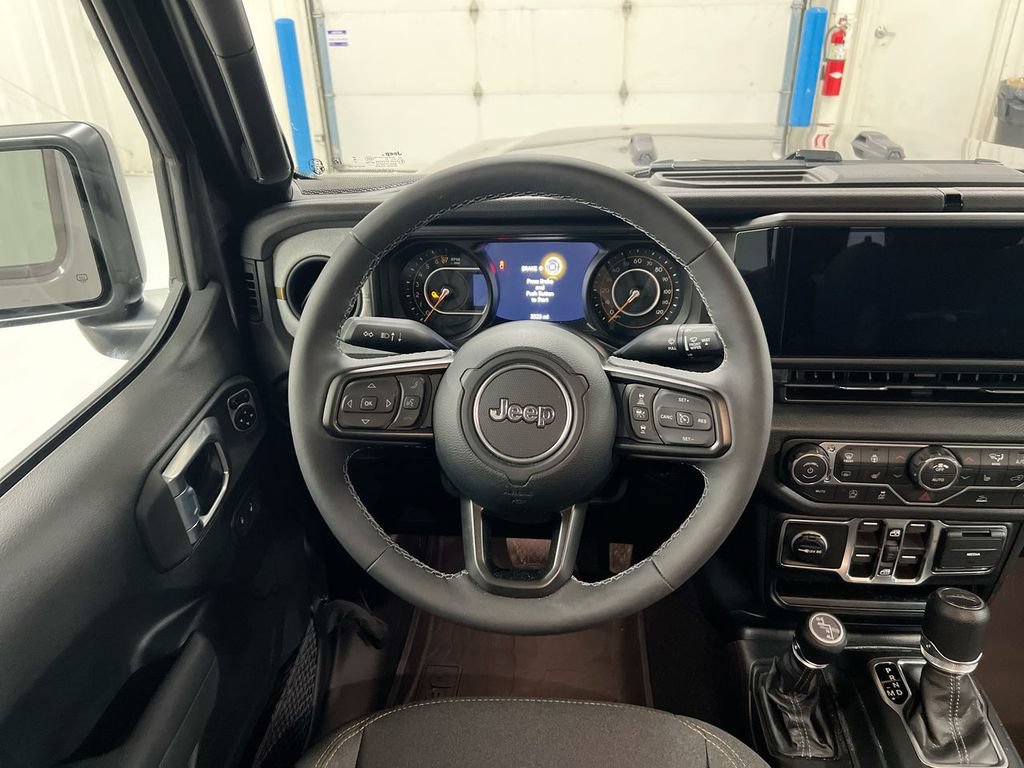 New 2026 Jeep Gladiator Sport AWD/4WD image 11