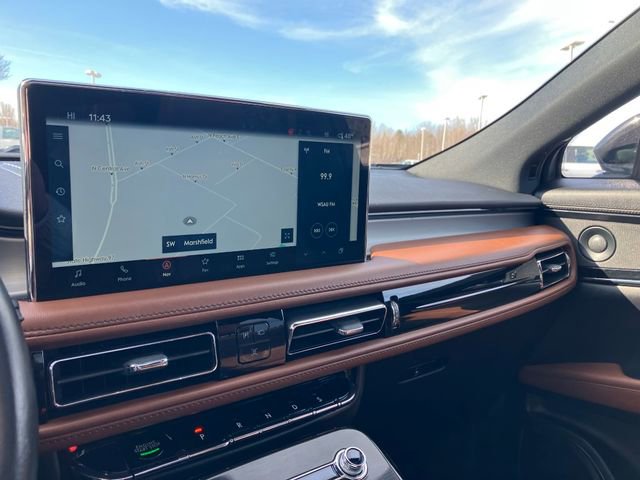 Used 2022 Lincoln Nautilus Reserve w/ Luxury Package image 12