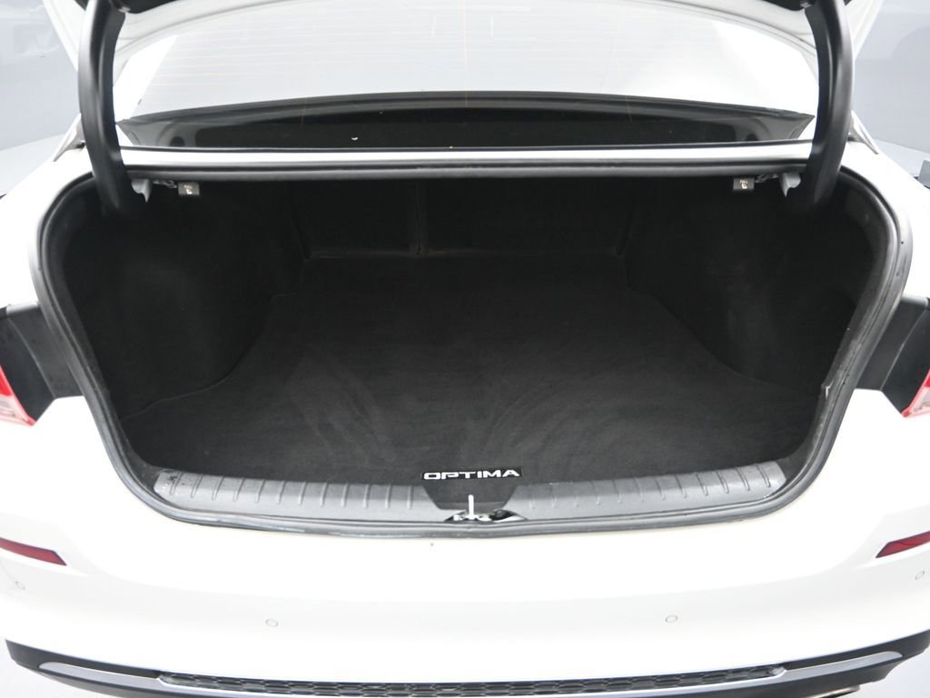 Certified 2020 Kia Optima LX FWD image 32