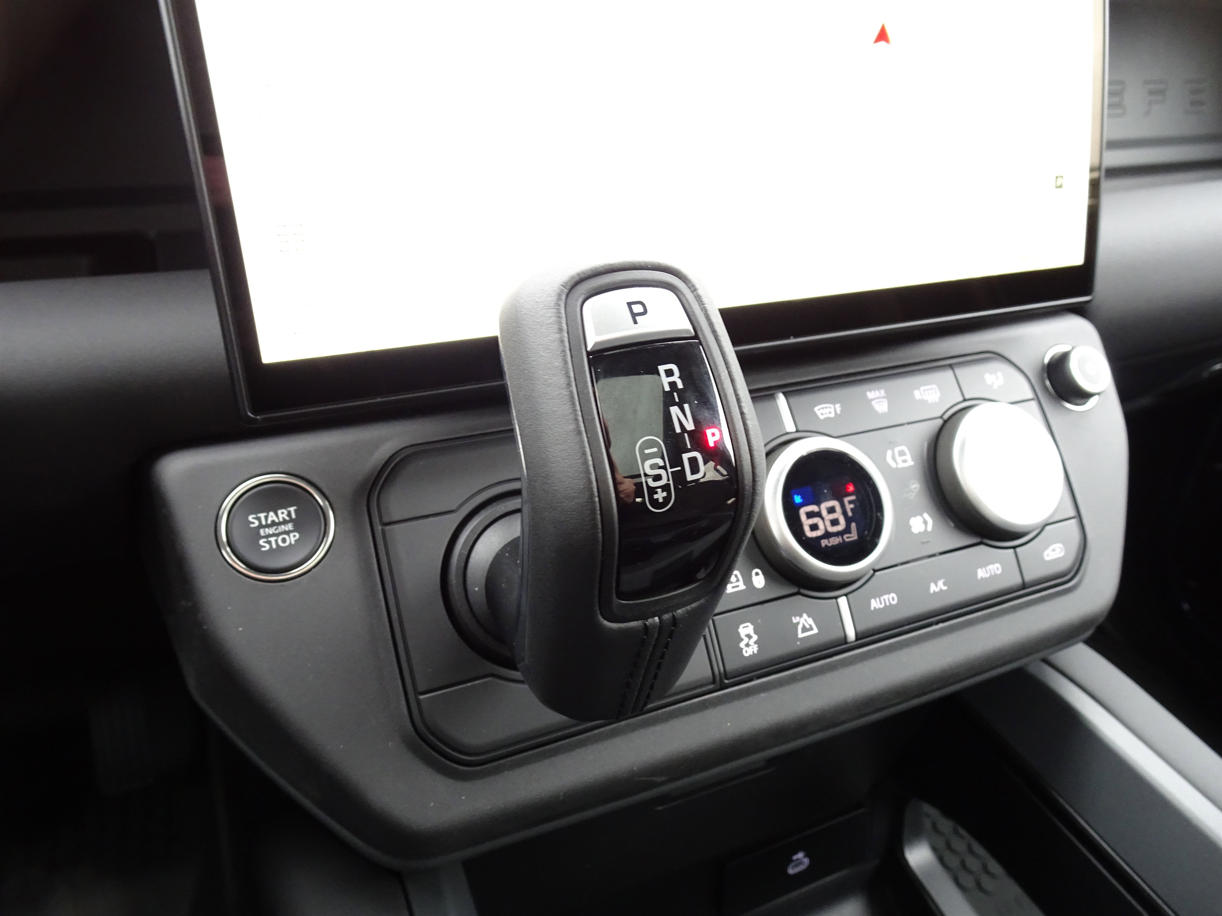 New 2026 Land Rover Defender 110 X-Dynamic SE AWD/4WD image 24