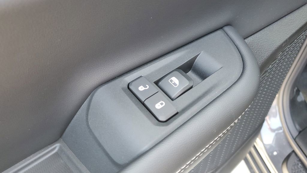 New 2025 Jeep Grand Cherokee L Altitude image 20