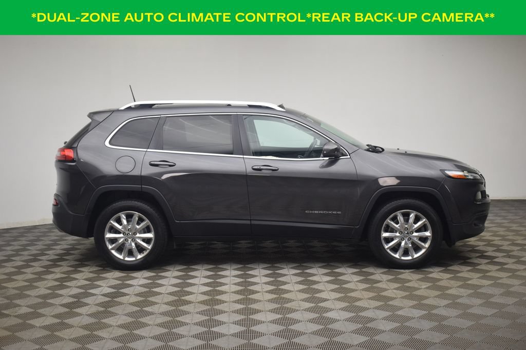 Used 2017 Jeep Cherokee Limited AWD/4WD image 13