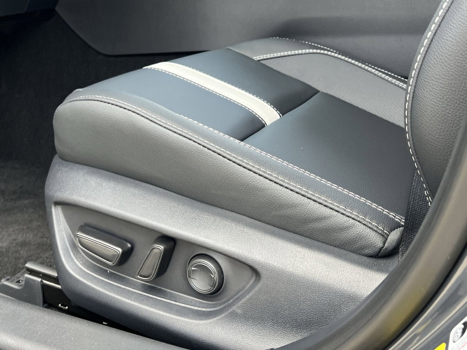 New 2026 Toyota Camry SE image 10