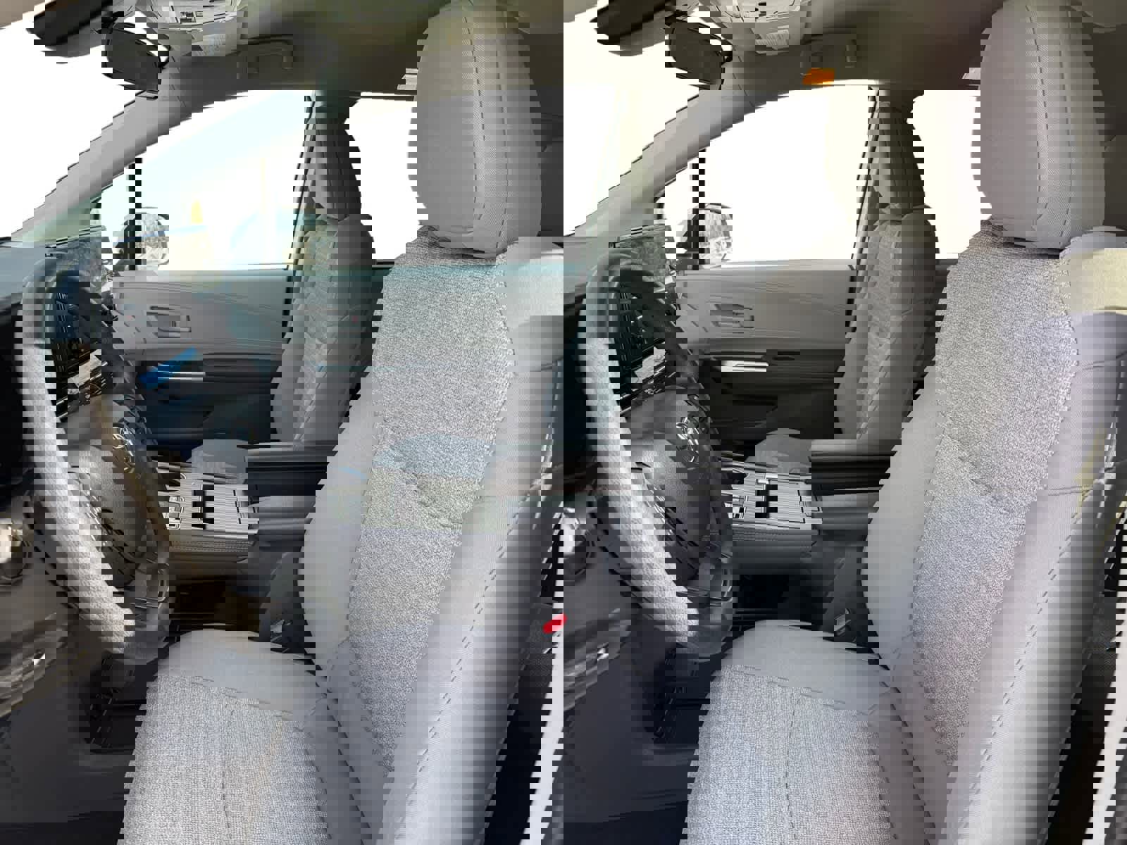 Used 2022 Toyota Sienna LE image 9